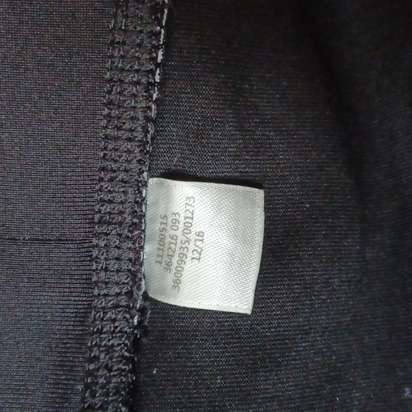 4/$60 Black Capri With Mesh Leggings - Size Medium - Picture 11 of 11